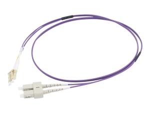 C2G 2m LC/SC OM4 LSZH Fibre Patch - Purple - Cordon de raccordement - LC multi-mode (M) pour SC multi-mode (M) - 2 m - fibre optique - duplex - 50 / 125 microns - OM4 - violet - 81760 - Câbles de raccordement